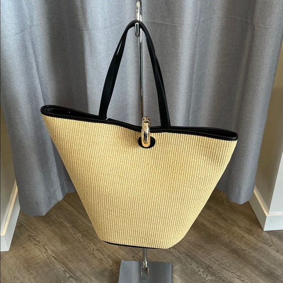 Urban Expressions Tan and Black Woven Tote - New w/Tags - Raelynn Tote - Picture 13 of 15